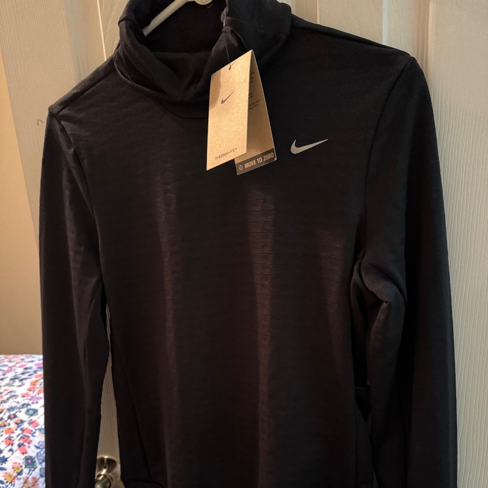 Nike Therma-Fit Running Turtleneck Black Shirt Womens Small NWT Swift Element